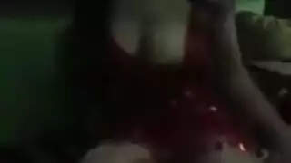 مشهد صريح: فتاة مغربية تطلب عضواً ضخماً