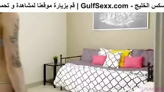 الابنة المراهقة المعاقبة تأخذ شرجًا صعبًا من والدها