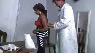 أسلوب المعالجة: طبيب يمارس الجنس مع ممرضة مغرية في مشهد طبي إباحي